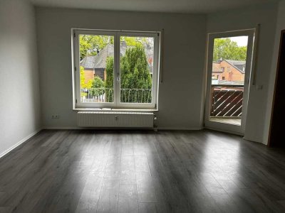 2 Zimmer Wohnung mit Balkon -WBS erforderlich-