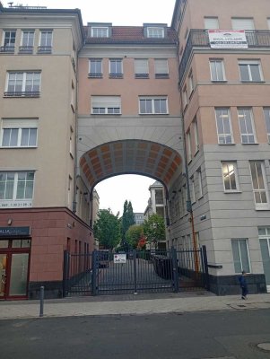 Erstbezug nach Sanierung: 4-Zi.-Wohnung in Offenbach Stadtmitte