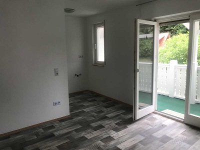 Schöne Single-Wohnung mit Balkon und Einbauküche in Jossgrund