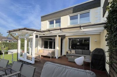 Modernisiertes Familiendomizil mit Smarthome und großem Garten