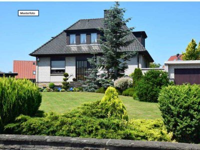 Provisionsfrei Einfamilienhaus in 98574 Schmalkalden, Ernst-Thälmann-Str.