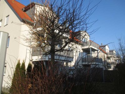 GIS IMMOBILIEN - gepflegte 3 -ZKB mit Terrasse und Garten