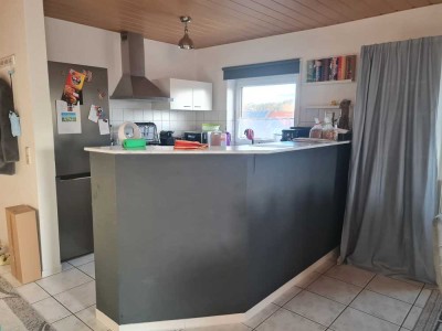 Nachmieter gesucht für 3-Zimmer-Wohnung mit Balkon und Einbauküche