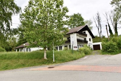 Verwirklichen Sie hier Ihren Traum-Ehemalige Pension renovierungsbedürftig in Oberreute zu verkaufen