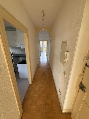 Helle 2-Zimmer Wohnung mit Balkon in Mannheim-Waldhof