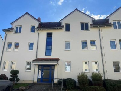 Attraktive 2 Zimmerwohnung zzgl. 33 m² Nutzfläche, Balkon, EBK und Stellplatz