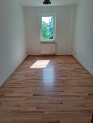 Helle 2-Raum-Wohnung mit Balkon in Coswig
