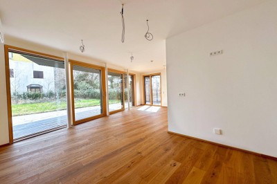 Großzügige Familienwohnung mit großem Eigengarten