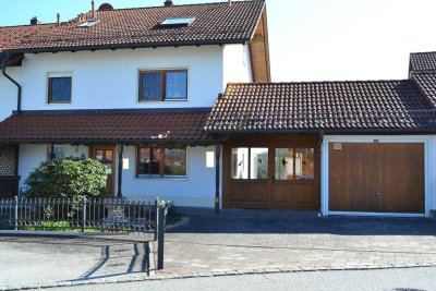 Hochwertige DHH -  Nähe Ortenburg in ruhiger Lage