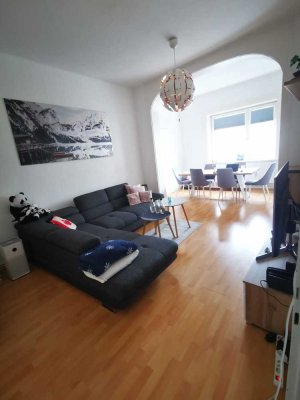 Wunderschöne modernisierte 3-Zi.-Altbau-Whg.