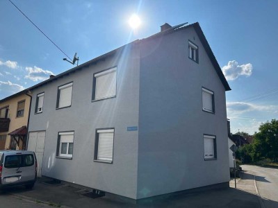 Imposantes Wohnhaus!
Komplett modernisiert!
Hier kann Ihnen das Heizungsgesetz getrost egal sein!