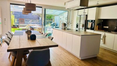 Modernes Reihenmittelhaus mit exklusiver Ausstattung und Wohlfühlcharakter in familienfreundl. Lage