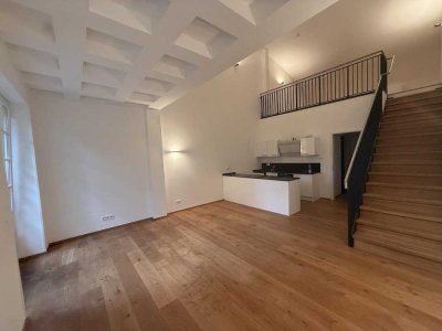 Neuwertige und extravagante Galeriewohnung mit Terrasse und Stellplatz in Solingen-Ohligs