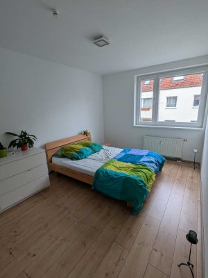 Nachmieter gesucht: Großzügige 2-Zimmer Wohnung im 3. OG mit Balkon