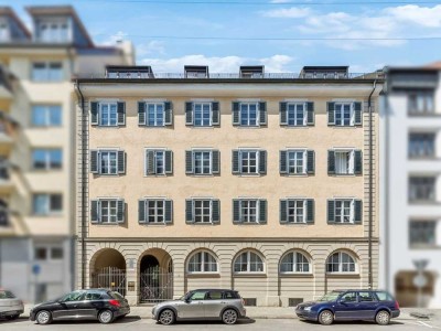 Hochwertig sanierte und bezugsfreie 3-Zimmer-Altbauwohnung in München-Schwabing