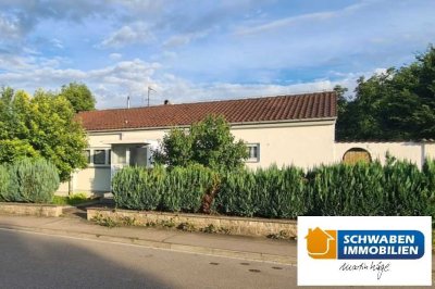 Renovierungsbedürftiger Bungalow in Hanglage mit Garage und Garten in Elchingen zu verkaufen!