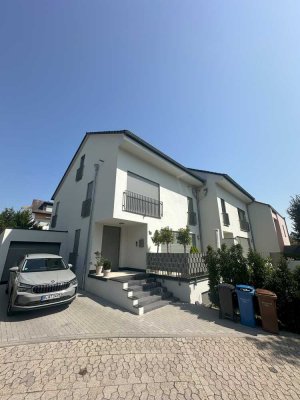 Neubau  Bad Soden 1: Hochwertiges 5-Zimmer-Reihenhaus in Innenstadtnähe mit Luftwärmepumpe