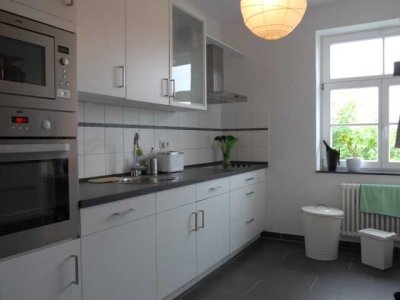 Wohnen in der Neustadt! helle 3-Raumwohnung mit EBK (wenn gewünscht) und kleinem Balkon zu vermieten