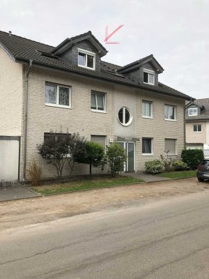 Modernisierte 3-Raum-Wohnung mit Balkon und Einbauküche in Hünxe