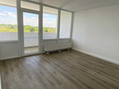 **HELLE 2-ZIMMERWOHNUNG MIT BALKON**BEZUGSFERTIG**