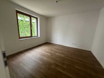 ERSTBEZUG! LETZES HAUS! Schön geschnittene 4-Zimmer-Wohnung mit 2 Bädern und Loggia