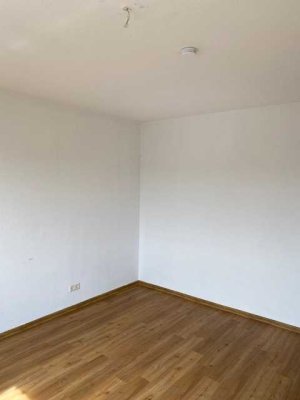 Moderne 2-Zimmer Penthouse-Wohnung mit Balkon in Oggersheim