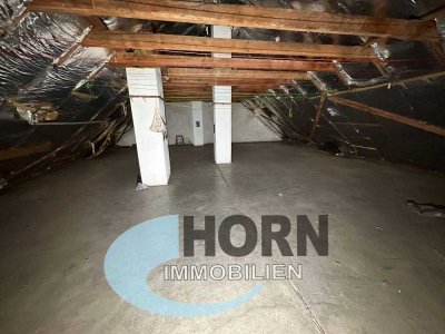 Dachwohnungen (unausgebaut), 2 Wohneinheiten mit 2 Garagen