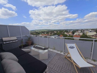 **FERNBLICK + ABSOLUTER FAMILIENTRAUM + Neubau + Klimaanlage + DAN Küche + 4 Zimmer, sonnige Dachgeschosswohnung im 9ten Stock + 2 Dachterrassen 52m²**