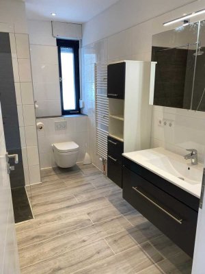 Schöne 4,5 Zimmer-Wohnung mit Einbauküche und Balkon in Dobel