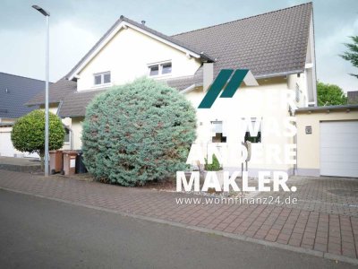 Bezugsfreie Doppelhaushälfte mit modernem Flair, Terrasse & Garage