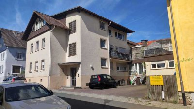 renovierungsbedürftiges Mehrfamilienhaus zu verkaufen
