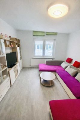 Provisionsfrei: Barrierefreie 2-Zimmer-Hochparterre-Wohnung mit Garten und überdachter Terrasse