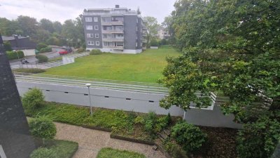 Gepflegte, helle 3‑Zimmer Wohnung mit großzügigem Balkon im 2. OG in Uellendahl-Katernberg