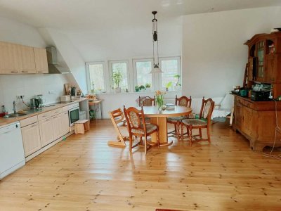 Untermiete: Freundliche 4-Zimmer-Wohnung mit gehobener Innenausstattung und großem Balkon in Prötzel