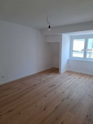 Ihr Rückzugsort mit  Dachterrasse; 3 - Zimmer + Balkon + Modernisiert + Ruhig in Bayenthal