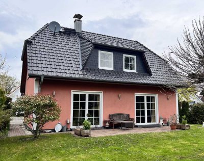 Einfamilienhaus 131 m² + Gartenhaus 24 m² in Schildow provisionsfrei / leerstehend / bezugsfertig