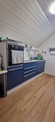 Zwei Zimmer in Ulm: Moderne Dachgeschosswohnung mit Einbauküche