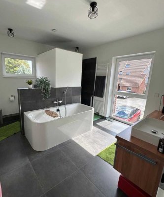 Exklusive 3,5-Zimmer-Wohnung mit gehobener Innenausstattung und Balkon in Isenbüttel