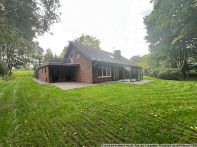 sanierte Erdgeschosswhg. mit Wintergarten, Garage, Carport u. Garten in Seggern