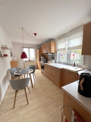 Gepflegte 2,5 Zimmer Eigentumswohnung mit Balkon, Stellplatz und Keller in Bochum Stiepel