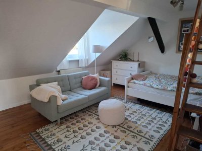 Charmante 1-Zimmer Dachgeschosswohnung am Westpark