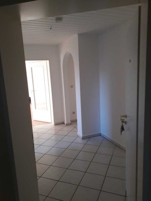 Ruhige 3-Zimmer-Wohnung in Salzkotten - Oberntudorf