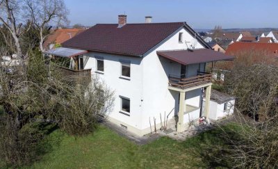 renovierungsbedürftiges Zweifamilienhaus