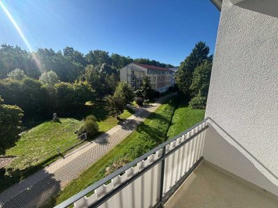 Frisch sanierte 4-Zimmer-Wohnung mit Balkon in Erstbezug – unbefristet zu vermieten ab 01.11.2025