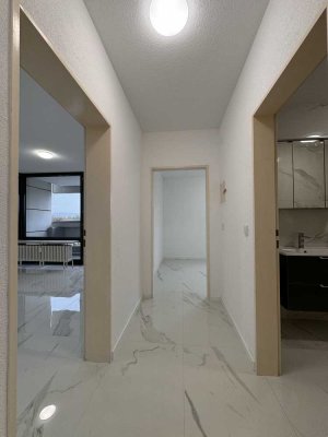 EXKLUSIV SANIERTE WOHNUNG MIT WUNDERSCHÖNEM AUSBLICK - ERSTBEZUG