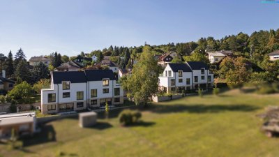 Exklusive Doppelhaushälfte in Hagenbrunn – Wohnen auf 3 Ebenen mit Keller &amp; Garten