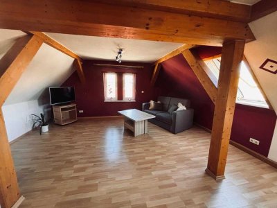 Helle 1-Zimmer-Wohnung im 3. OG mit Stellplatz in Herrenberg, Erfurt