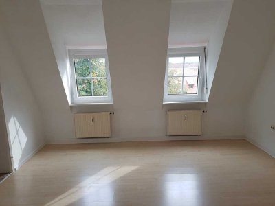 Freundliche Dachgeschosswohnung in charmantem Altbau, zentrumsnah Kolbermoor