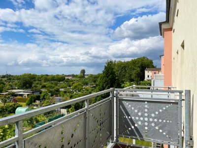 Große 3-Raumwohnung mit Balkon!