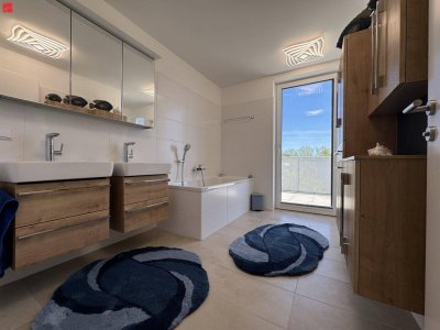 Direkter Terrassenzugang von jedem der drei Zimmer